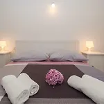 Confluence דירה קורצולה